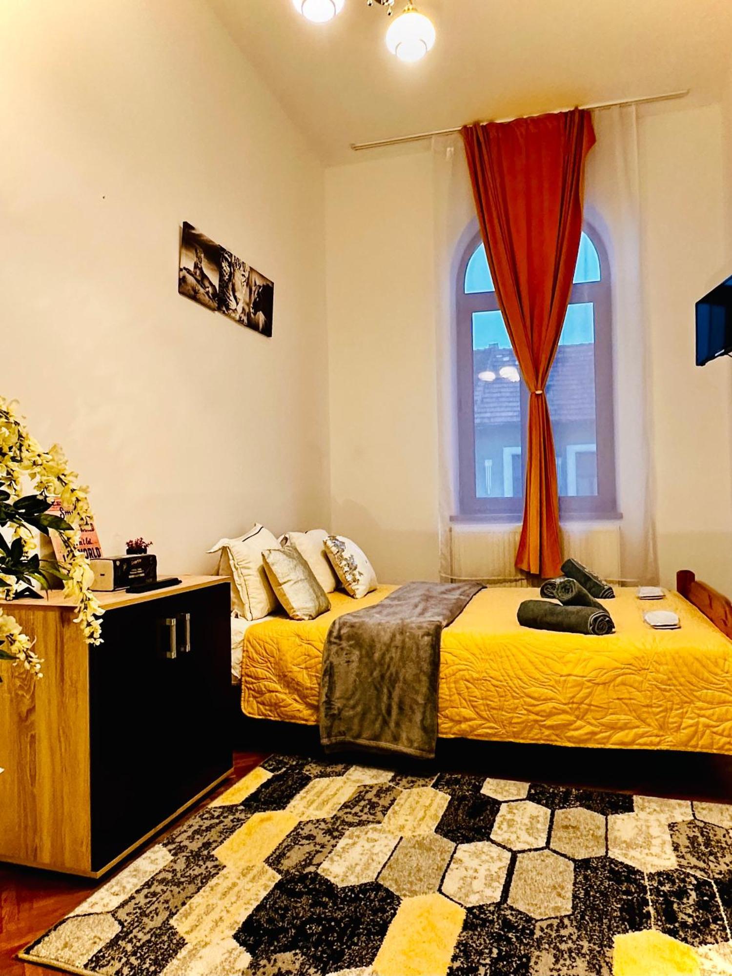 Stay Inn Central Braszów Zewnętrze zdjęcie
